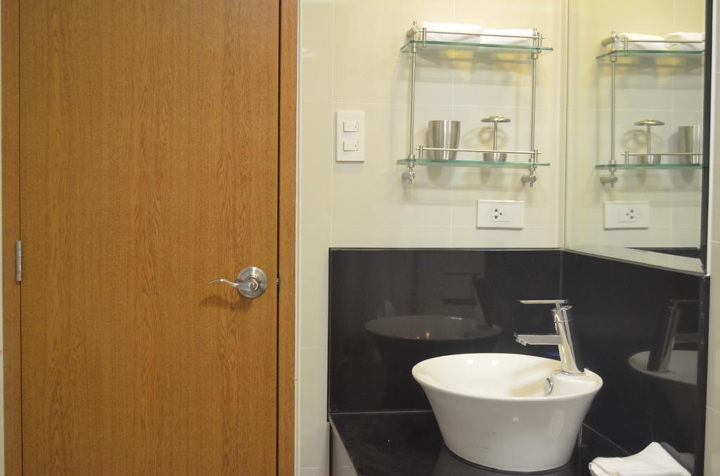 Greenbelt Madison Apartments ماكاتي المظهر الخارجي الصورة